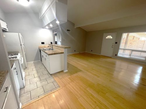 a-8003 Pinedale Cv, Austin, TX, 78757-8135 | Card Image