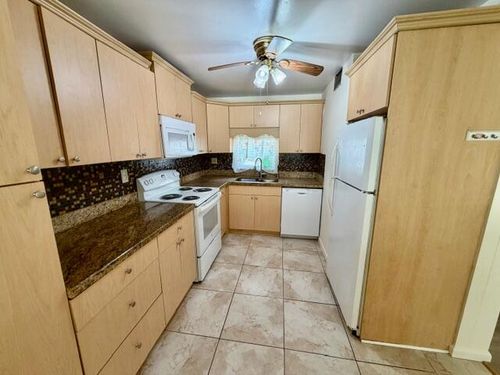208-8940 S Hollybrook Blvd, Pembroke Pines, FL, 33025-1309 | Card Image