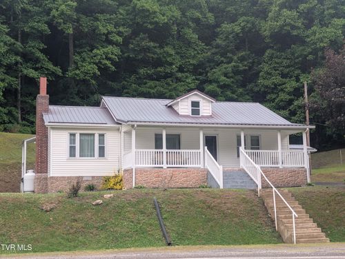 9912 Sandlick Rd, Bee, VA, 24217-4532 | Card Image