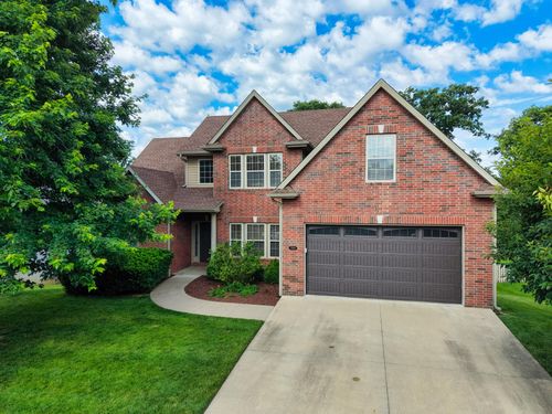 7009 Madison Creek Dr, COLUMBIA, MO, 65203-8426 | Card Image