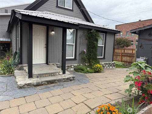 4-204 W Pennsylvania Ave, Roslyn, WA, 98941-3401 | Card Image