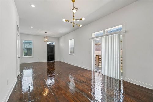 8629 Hickory St, New Orleans, LA, 70118-2119 | Card Image