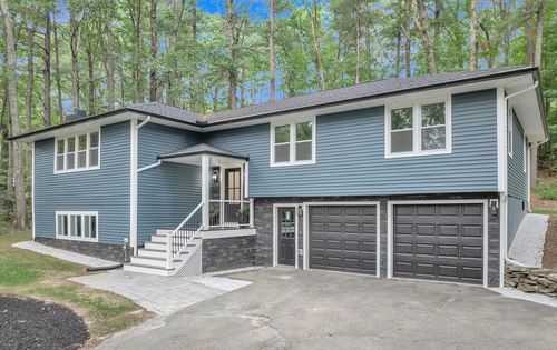 7 Woodlawn Dr, Sturbridge, MA, 01566-1003 | Card Image
