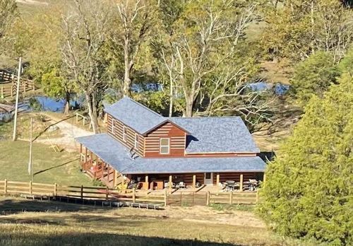 13546 Campbellsville Rd, Lynnville, TN, 38472-8167 | Card Image