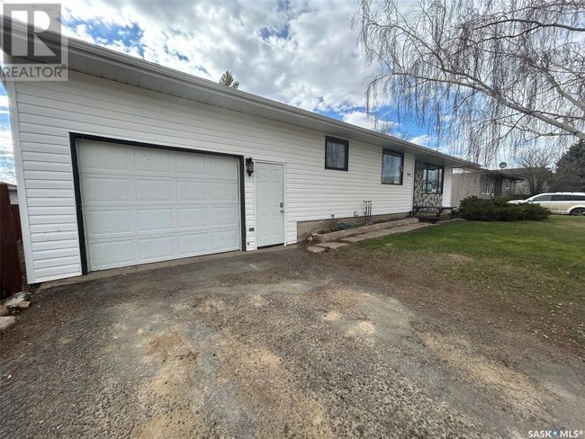 142 3rd St W, House other with 5 bedrooms, 2 bathrooms and null parking in Coronach SK | Image 30