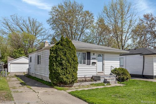 20766 Ehlert Ave, Warren, MI, 48089-3439 | Card Image