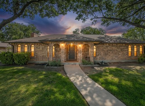 528 Edmonds Way, DeSoto, TX, 75115-6104 | Card Image