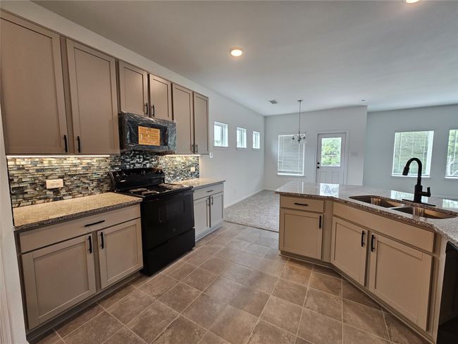 1710 Citrus Dr, House other with 3 bedrooms, 2 bathrooms and null parking in Sherman TX | Image 4