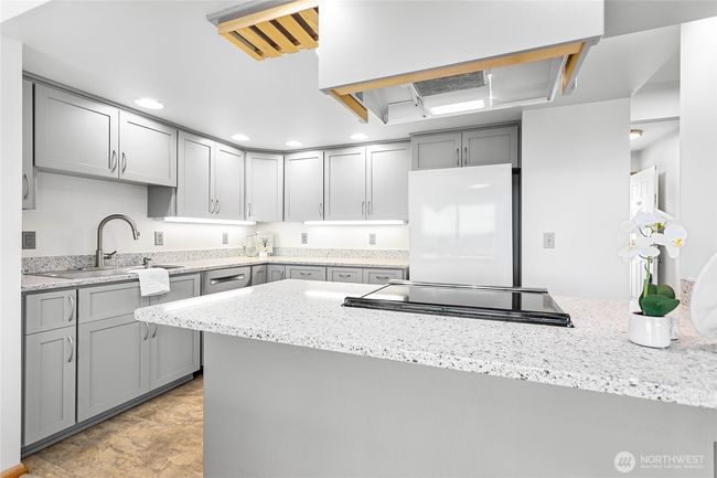 APT-101 - 912 11 Th St, Condo with 2 bedrooms, 2 bathrooms and null parking in Bellingham WA | Image 16