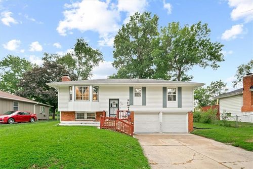 7701 E 90th Ter, Kansas City, MO, 64138-4020 | Card Image