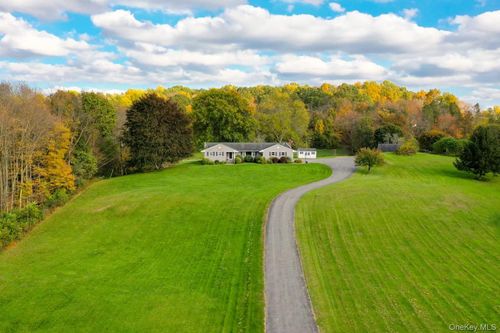 394 Smith Rd, Hyde Park, NY, 12538-6900 | Card Image