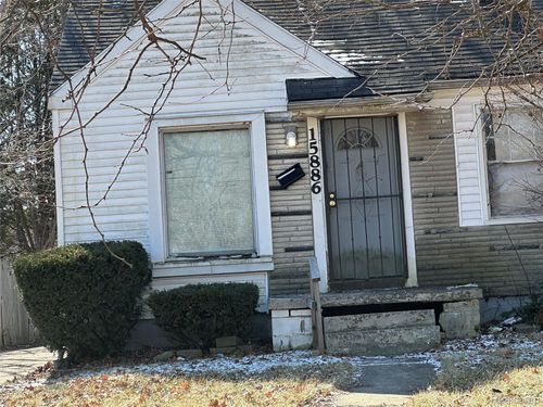 15886 E State Fair St, Detroit, MI, 48205-2011 | Card Image