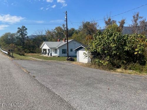 8749 Wilderness Rd, Ewing, VA, 24248-8503 | Card Image