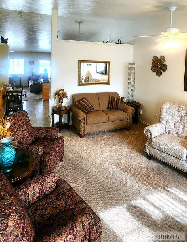 2102 12 Th St, Condo with 3 bedrooms, 3 bathrooms and 2 parking in Idaho Falls ID | Image 6
