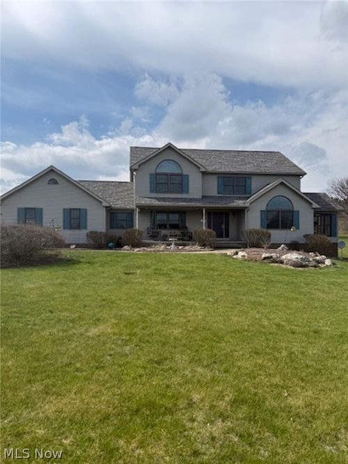 2285 Thoroughbred Dr, Wadsworth, OH, 44281-8522 | Card Image