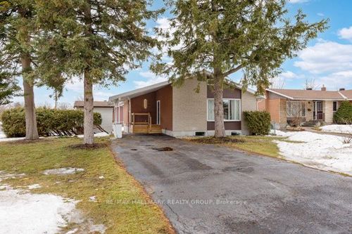 26 Spring Garden Ave, Nepean, ON, K2G3B4 | Card Image
