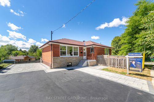 839 Brimorton Dr, Scarborough, ON, M1G2T3 | Card Image