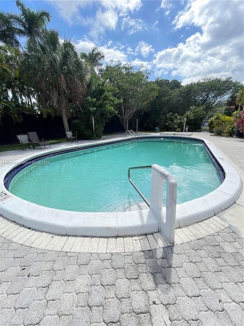 apt-130-1420 Atlantic Shores Blvd, Hallandale Beach, FL, 33009-3734 | Card Image