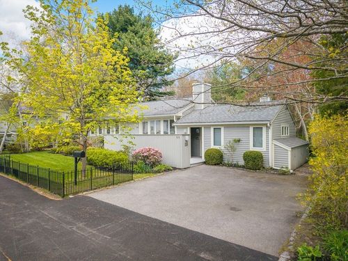 55 Old Essex Rd, Manchester, MA, 01944-1206 | Card Image