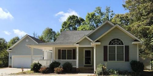 4417 Springbrook Dr, Burlington, NC, 27215-7021 | Card Image