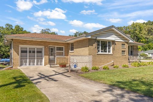 900 Meadow Ave, Rockdale, IL, 60436-2410 | Card Image