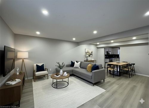 34-190 Fleming Dr, London, ON, N5V5B8 | Card Image