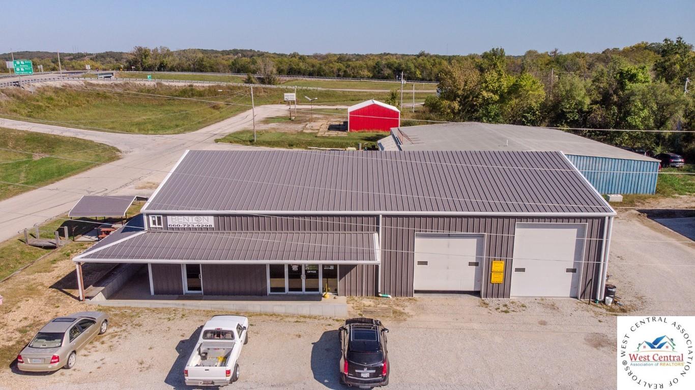Commercial Sale in Warsaw 2