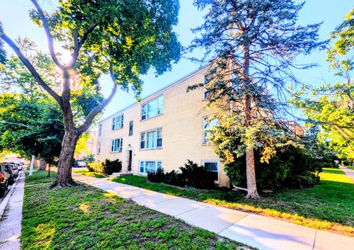 1w-2308 Birchwood Ave, Chicago, IL, 60645-1739 | Card Image