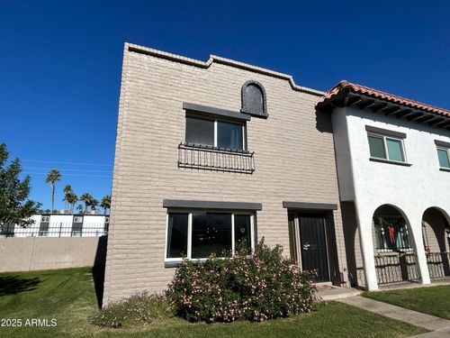 2927 E Fairmount Ave, Phoenix, AZ, 85016-6957 | Card Image