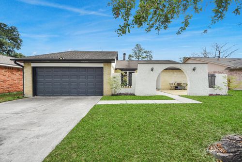 10007 Loch Dane Dr, Houston, TX, 77070-1852 | Card Image