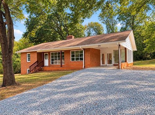 235 Penner St, Winston Salem, NC, 27105-7004 | Card Image
