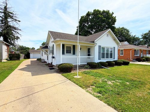 411 W Grant St, Streator, IL, 61364-1903 | Card Image