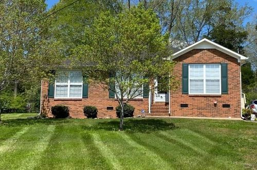 828 Mulberry Dr, Columbia, TN, 38401-2296 | Card Image