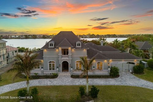 135 Lansing Island Dr, Indian Harbour Beach, FL, 32937-5355 | Card Image