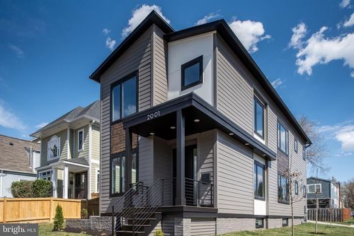 2001 N George Mason Dr, ARLINGTON, VA, 22207-1957 | Card Image