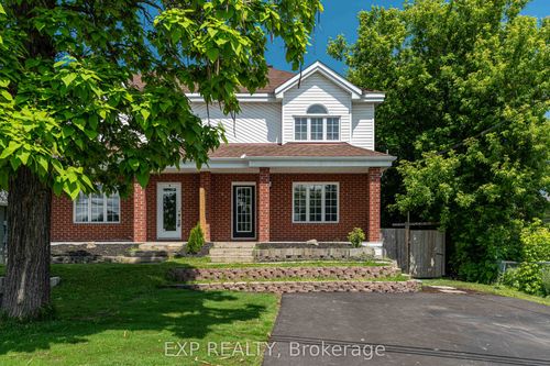 384 Rue Laurier, Rockland, ON, K4K1G2 | Card Image