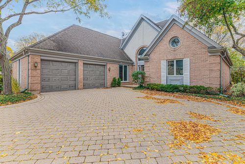 513 Rivershire Pl, Lincolnshire, IL, 60069-3812 | Card Image