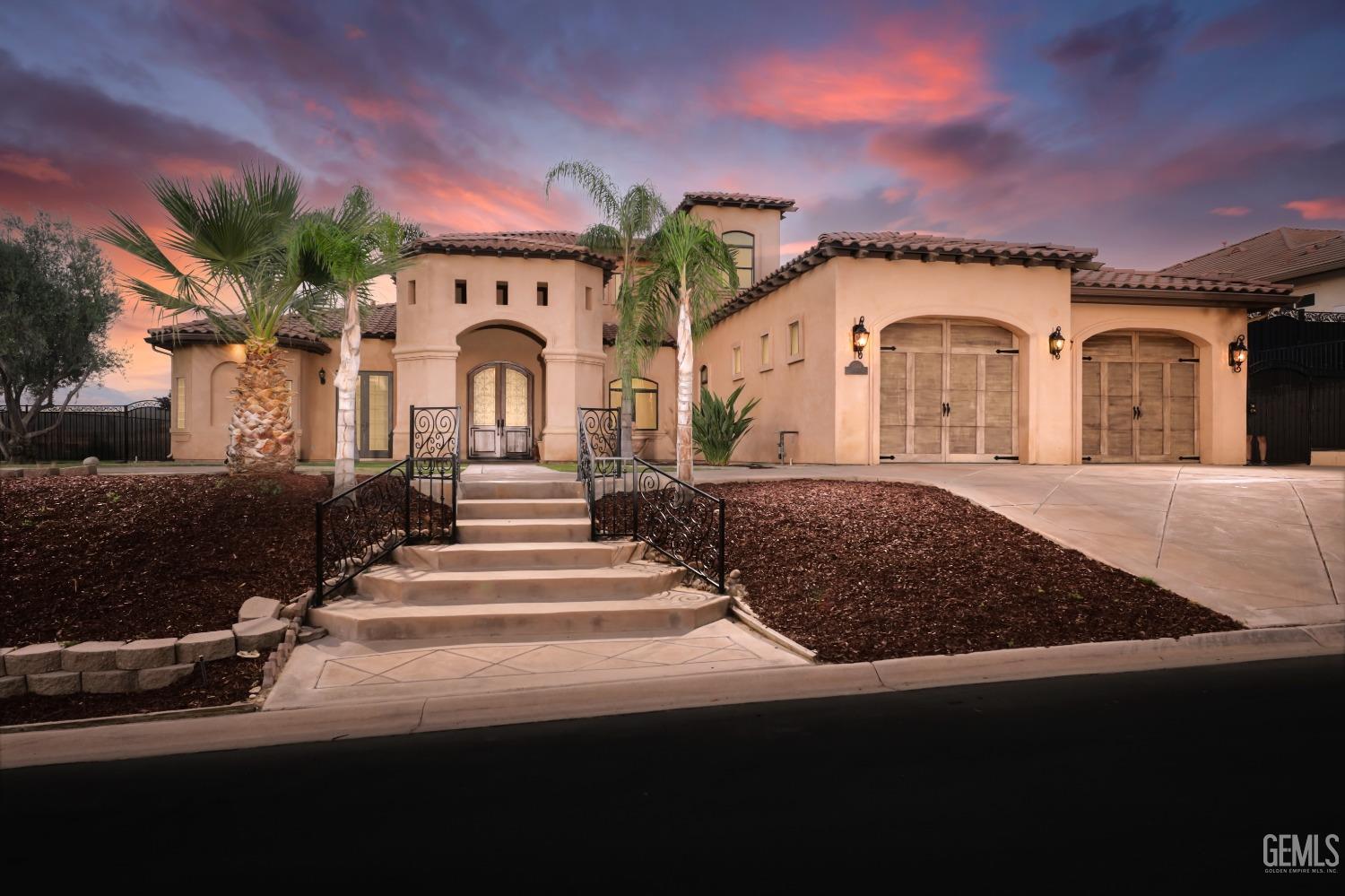 Via Venezia , Bakersfield, CA 93306
