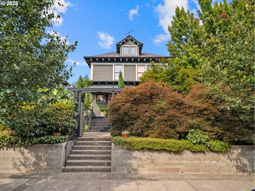 3133 Ne Rodney Ave, Portland, OR, 97212-3058 | Card Image