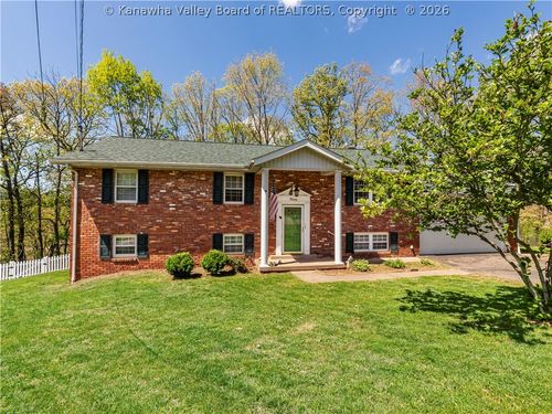 9 Brentwood Cir, Nitro, WV, 25143-1105 | Card Image