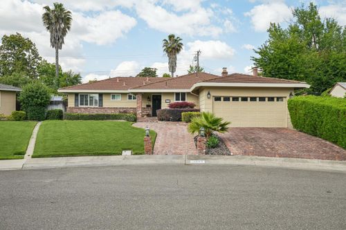 4921 Brightwood Court, Carmichael, CA, 95608 | Card Image