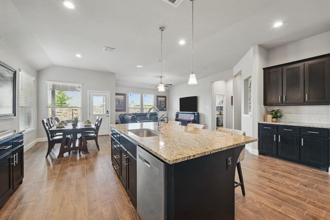 2172 Knightsgate Rd, House other with 4 bedrooms, 2 bathrooms and null parking in Argyle TX | Image 11