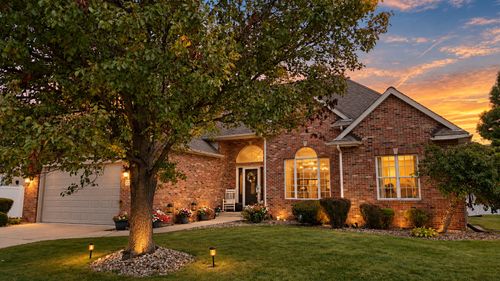 7245 Vale Dr, Schererville, IN, 46375 | Card Image