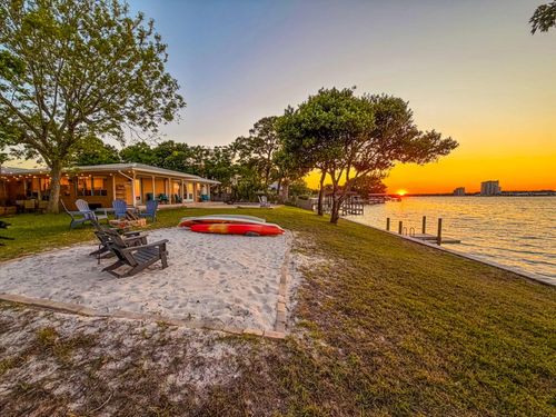 519 Dorado Ave, Fort Walton Beach, FL, 32548-6937 | Card Image