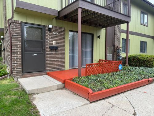 1476 W Chateau Vert St, Ypsilanti, MI, 48197-1216 | Card Image
