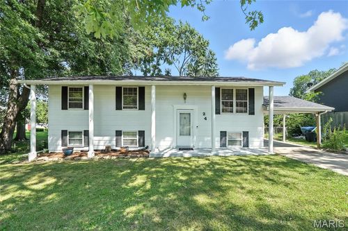 24 Laura Dr, Saint Peters, MO, 63376-3642 | Card Image