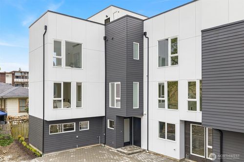 a-4427 Fremont Avenue N, Seattle, WA, 98103 | Card Image