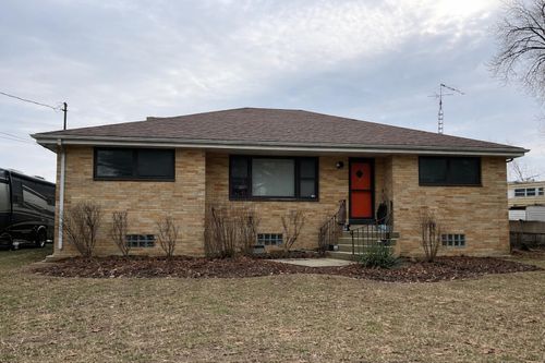 9851 Lakeshore Dr, Pleasant Prairie, WI, 53158-5016 | Card Image