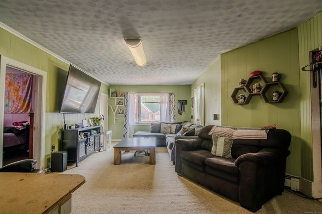 36 Carter St, Home with 8 bedrooms, 3 bathrooms and 3 parking in Killingly CT | Image 9