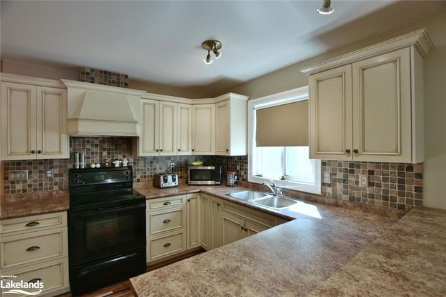 36 47 Th St S, House other with 5 bedrooms, 3 bathrooms and 6 parking in Wasaga Beach ON | Image 10
